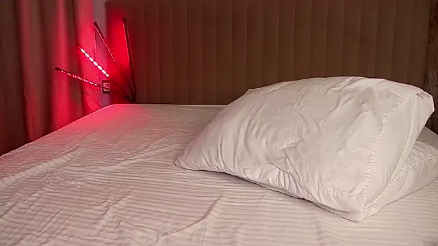 Онлайн чат XXX Ellaeternity