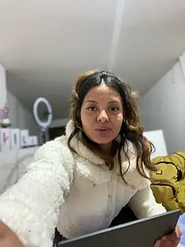 Ame_Desire's Live XXX Chat