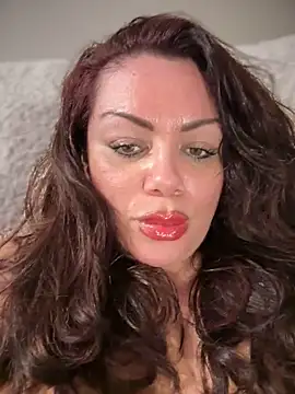 Chatroom XXX en direct de BadAssVeronica