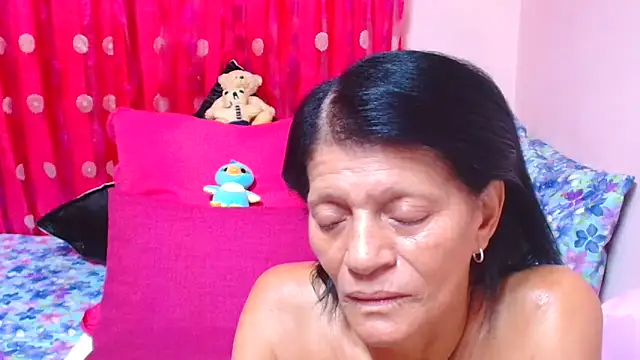 Chat XXX en directo de SLUTTYROXY