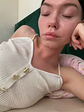 Lisaaa_Alisa Live XXX Chat