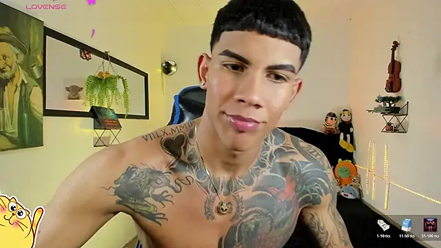 Damian_latinxxx's Live XXX Chat