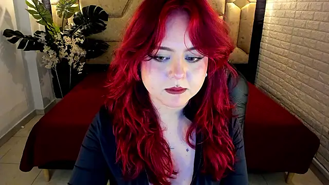 crimson_tati_'s Live XXX Chat