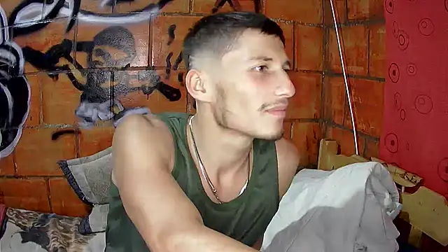 alexandercruz's Live XXX Chat