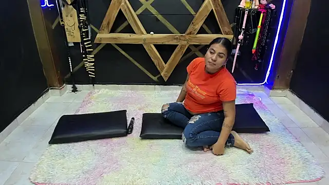 BDSM_EXOTICDOMINATI0N2: онлайн-секс-чат