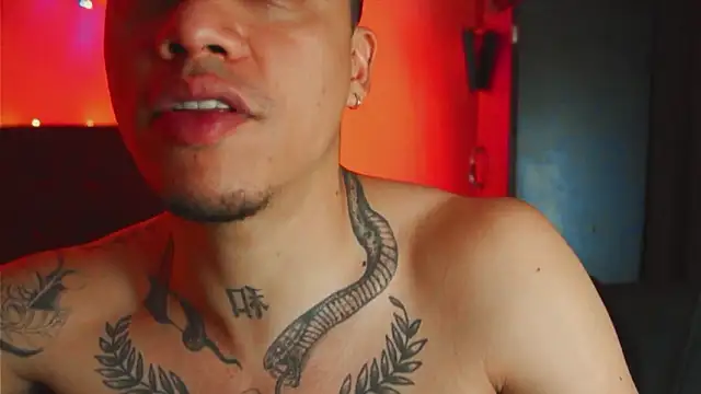 دردشة AlphaMasterXxx الجنسية المباشرة