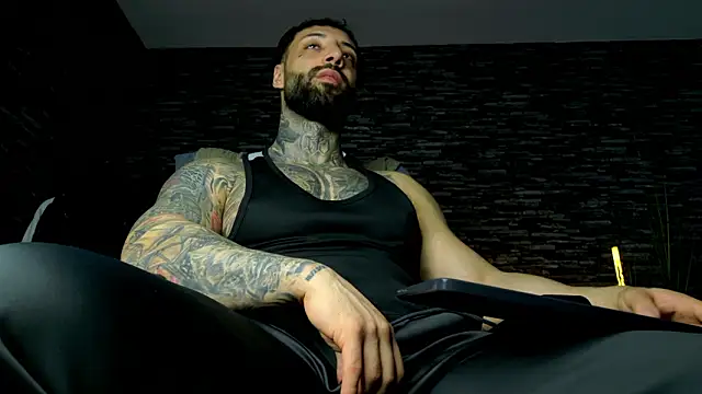 Chat XXX en directo de MasculineGuy99