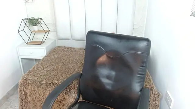 Živý XXX chat Nicolleth_tk