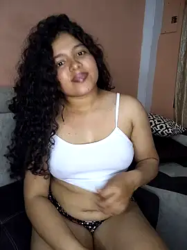 IvannaPolsen Chat XXX live