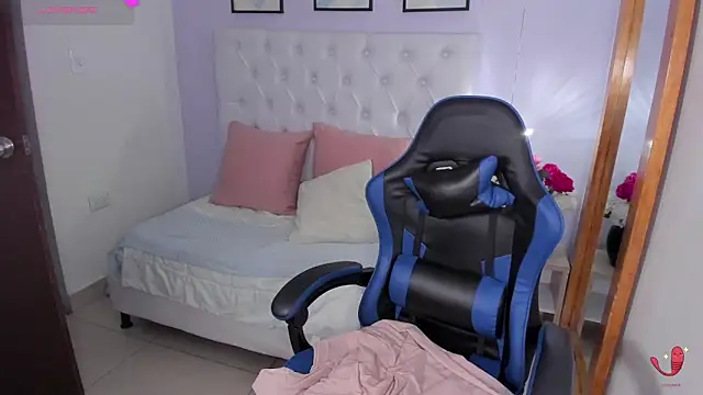 kitty_kayo's Live XXX Chat