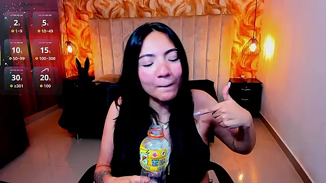 XXX chat uživo modela miichael_black