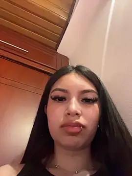 Mady_Pink's Live XXX Chat