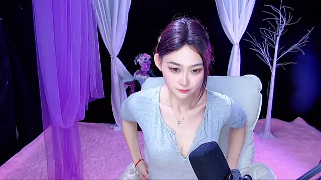 XXX chat uživo modela Tili-668