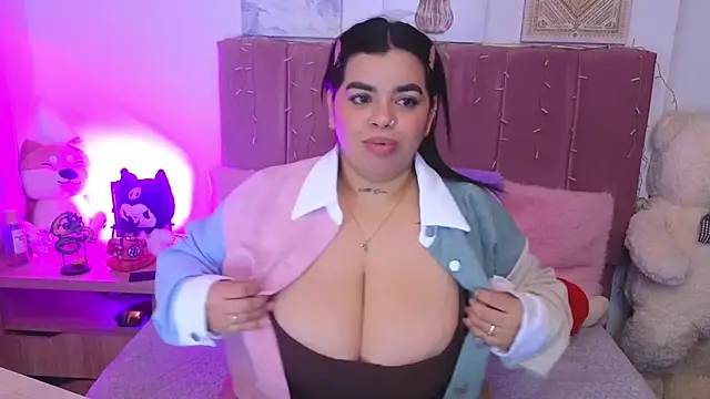 MiahJoness' Live XXX Chat