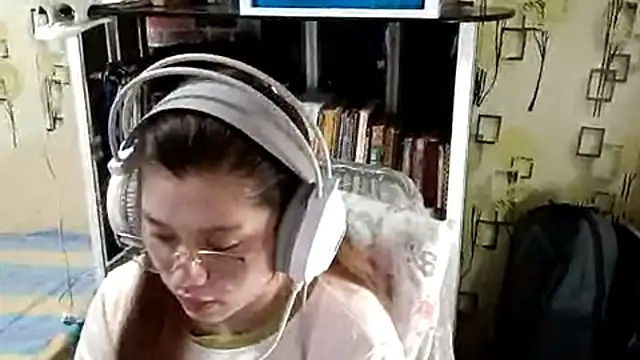 TennieReichow's Live XXX Chat