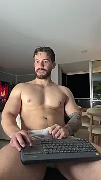 Show modela Valenthino_Salvatore na web-kameri