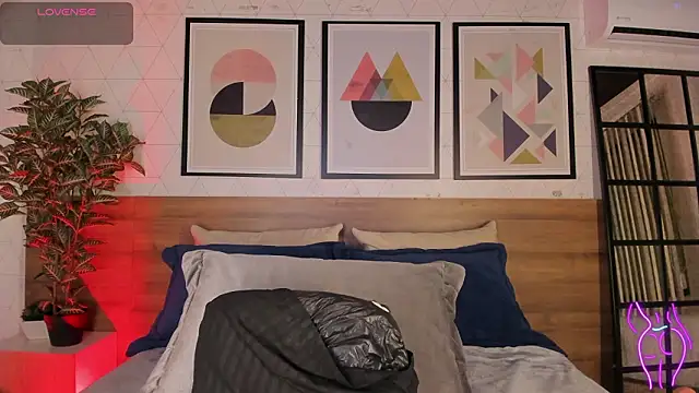 MiaKay1n Live XXX chat