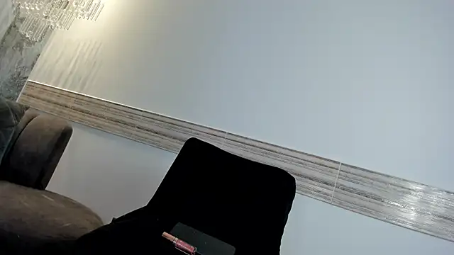 Sophi_Johnson: διαδικτυακό σόου στην κάμερα