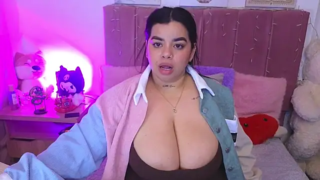 MiahJoness Chat XXX in diretta