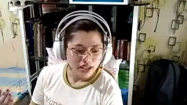 TennieReichow's Live XXX Chat