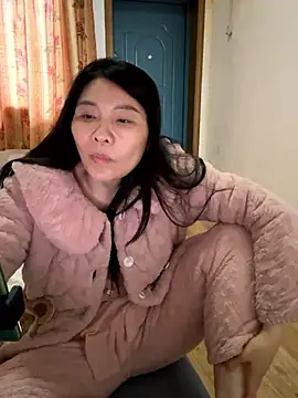 xiiuuff18のライブXXXチャット