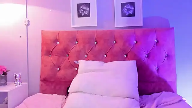 GabiHills Adlı Modelin Canlı XXX Sohbeti