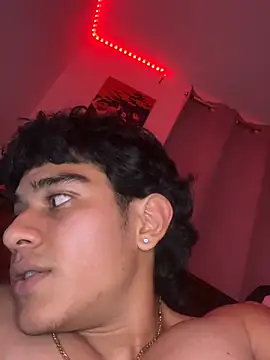 IronLatino's Live XXX Chat