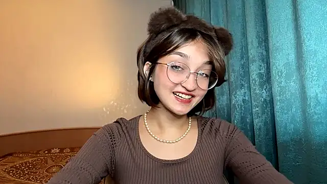 Nyvel Adlı Modelin Canlı XXX Sohbeti