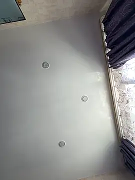 Онлайн чат XXX Lolaley2