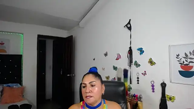 mature_bigboobs10 Adlı Modelin Canlı XXX Sohbeti