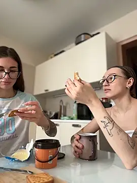 XXX chat uživo modela Charming_Ritta