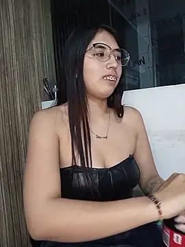 Valk_submissive Adlı Modelin Canlı XXX Sohbeti