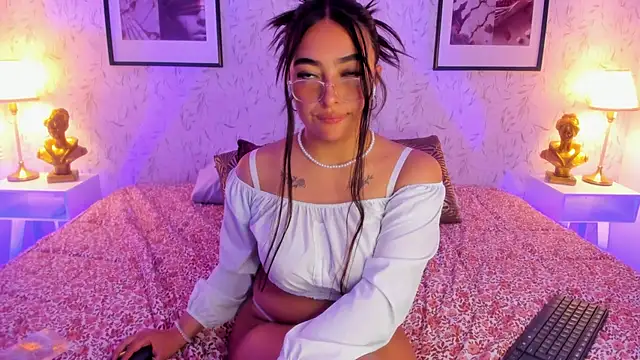 Laurent_Brm Adlı Modelin Canlı XXX Sohbeti