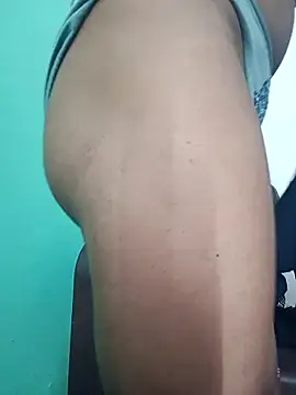 Aafreen_36's Live XXX Chat