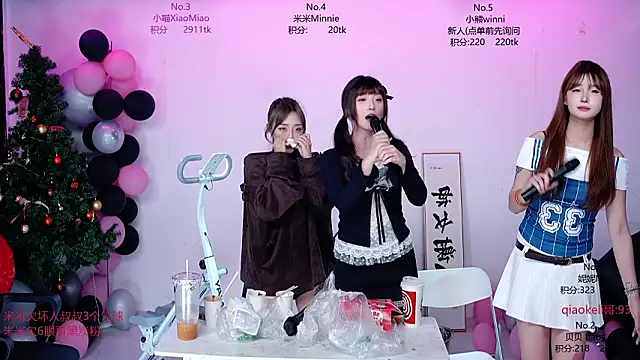 CM---002のライブXXXチャット