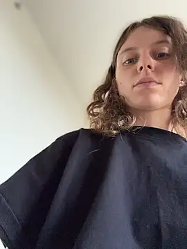 RinaMood Adlı Modelin Canlı XXX Sohbeti