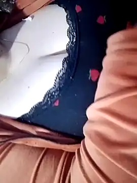 Hnonasix89 Adlı Modelin Canlı XXX Sohbeti