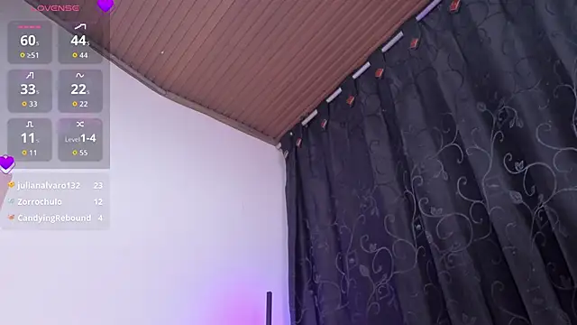 Show modela Luna_Maisoon na web-kameri