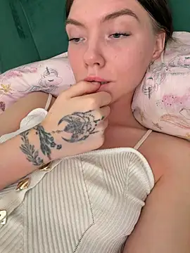 Chat +18 de Lisaaa_Alisa ao vivo