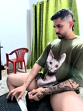 XXX chat uživo modela giannis090