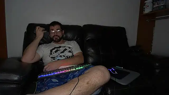 Zander823 লাইভ XXX চ্যাট