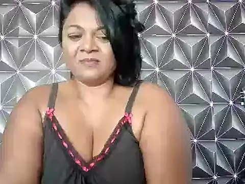 Chat XXX en directo de IndianDelia