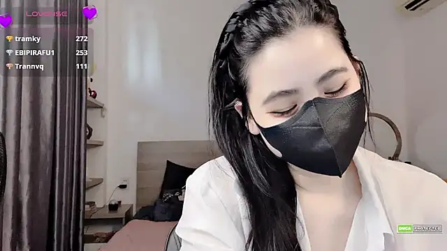 _Lynh_ লাইভ XXX চ্যাট