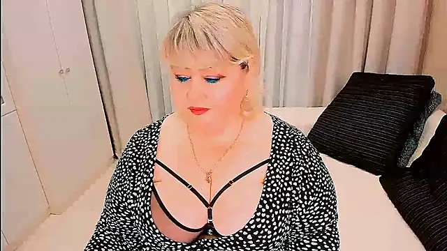 BIGTITSBBW's Live XXX Chat