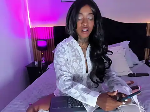 Pauline_Fox élő XXX-chatje