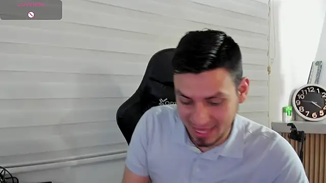 Rick_Adams: онлайн-секс-чат