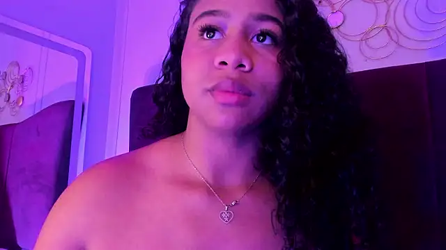 Chat XXX ao vivo de Sofi_Fox_