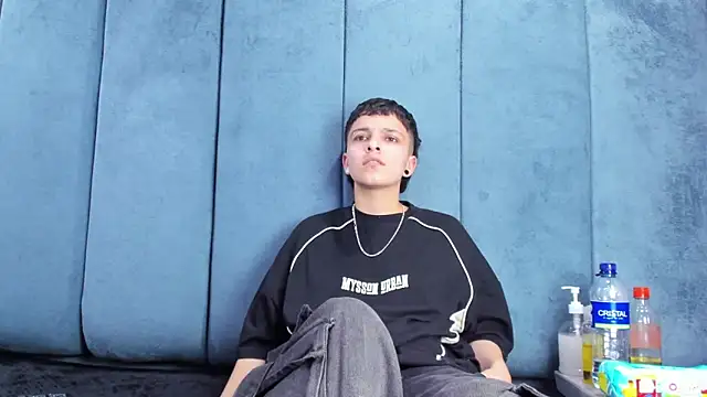 Megan_Thompson_ Adlı Modelin Canlı XXX Sohbeti