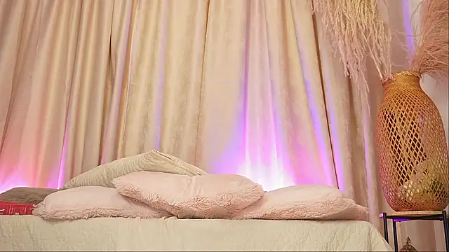 ameliaa_lov3: онлайн-секс-чат