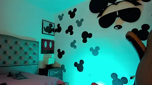 AdharaSkinny_'s Webcam Show